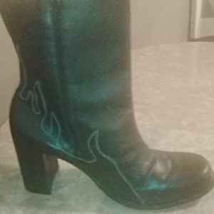 Size 11 Harley Davidson above ankle leather boots